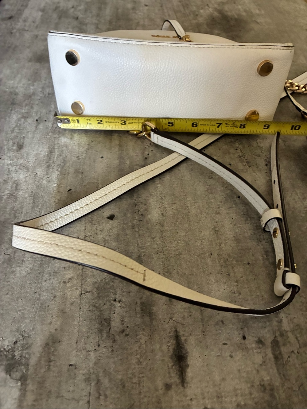 Michael Kors Cream Pebbled Leather Crossbody with Gold Chain Trim - Picture 7 of 14